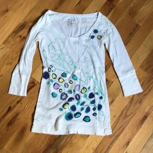 American Eagle quarter length shirt